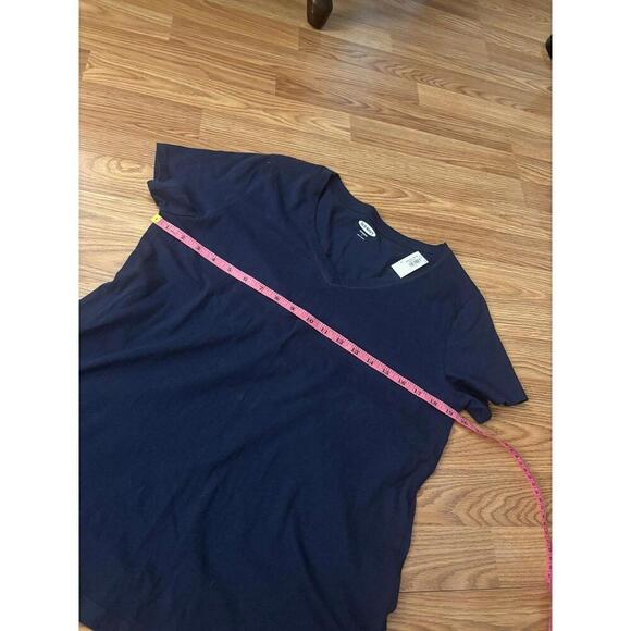 Old Navy V-Neck Tee Size Large - Picture 3 of 5